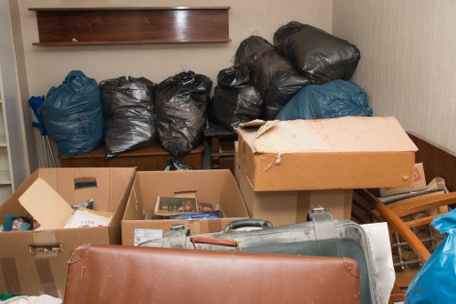 Affordable flat clearance solutions in Highbury